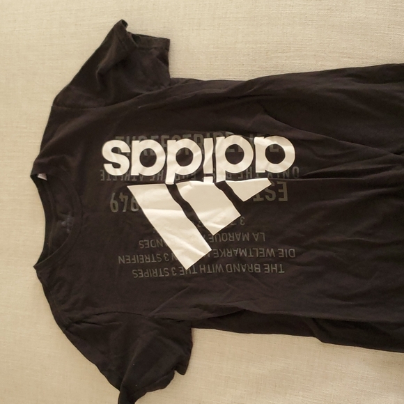 Adidas t shirt - Picture 1 of 2